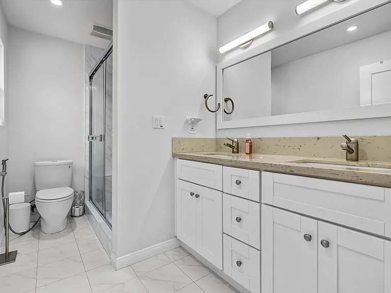 3078 Trinity Dr — Photo 21
