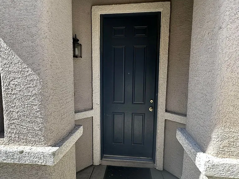 930 Wembly Hills Pl — Photo 2