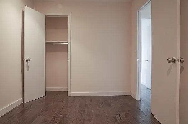 Rented by Kahen Properties | media 18