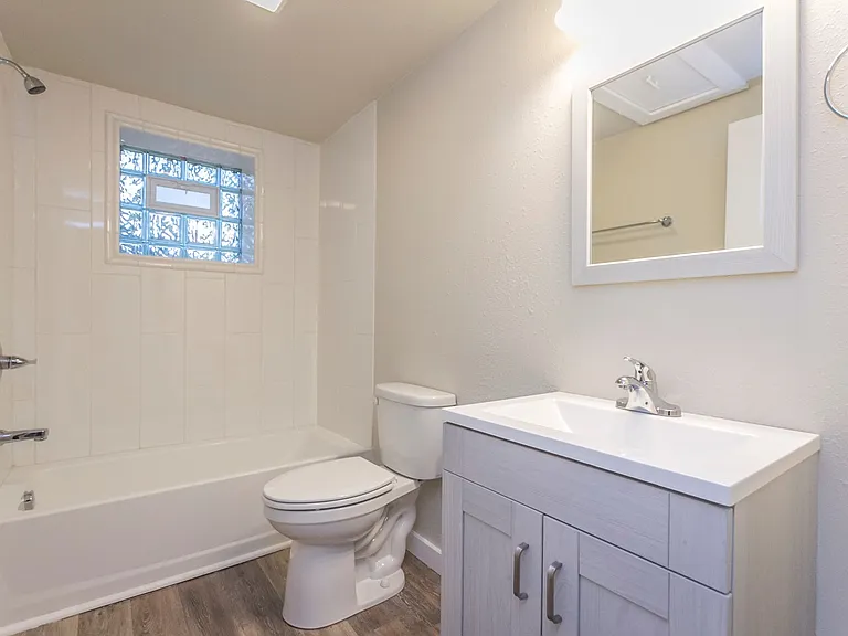 338 E Pleasant View Dr — Photo 6