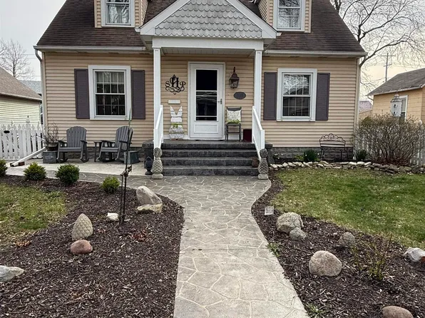 209 S 5th St, Decatur, IN 46733