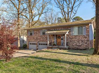 33 McGovern Dr, Little Rock, AR 72205
