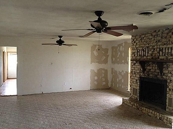 3rd image of 4221 County Road 2509