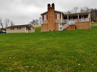 128 Peach Tree Ln, Prosperity, PA 15329