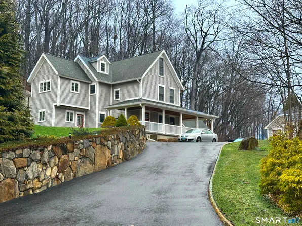 8 Woodside Ave, Seymour, CT 06483