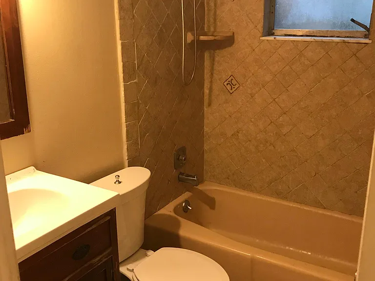 3923 Rockefeller Ave — Photo 14
