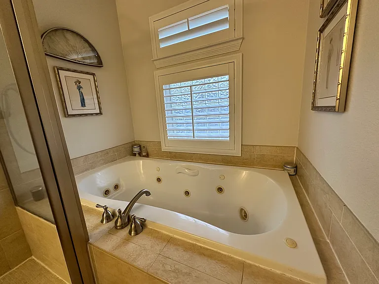 2411 S Race St — Photo 22