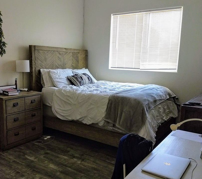 1st image of 1321 E Lee St #2