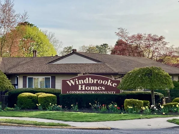 33 Feller Drive, Central Islip, NY 11722