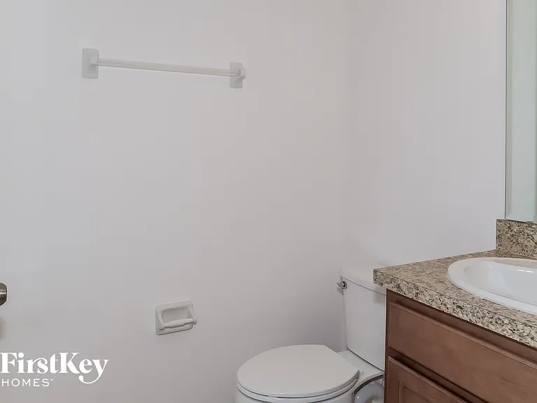 4999 Royal Point Ave — Photo 13