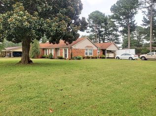 709 Burroughs Ave, Muscle Shoals, AL 35661