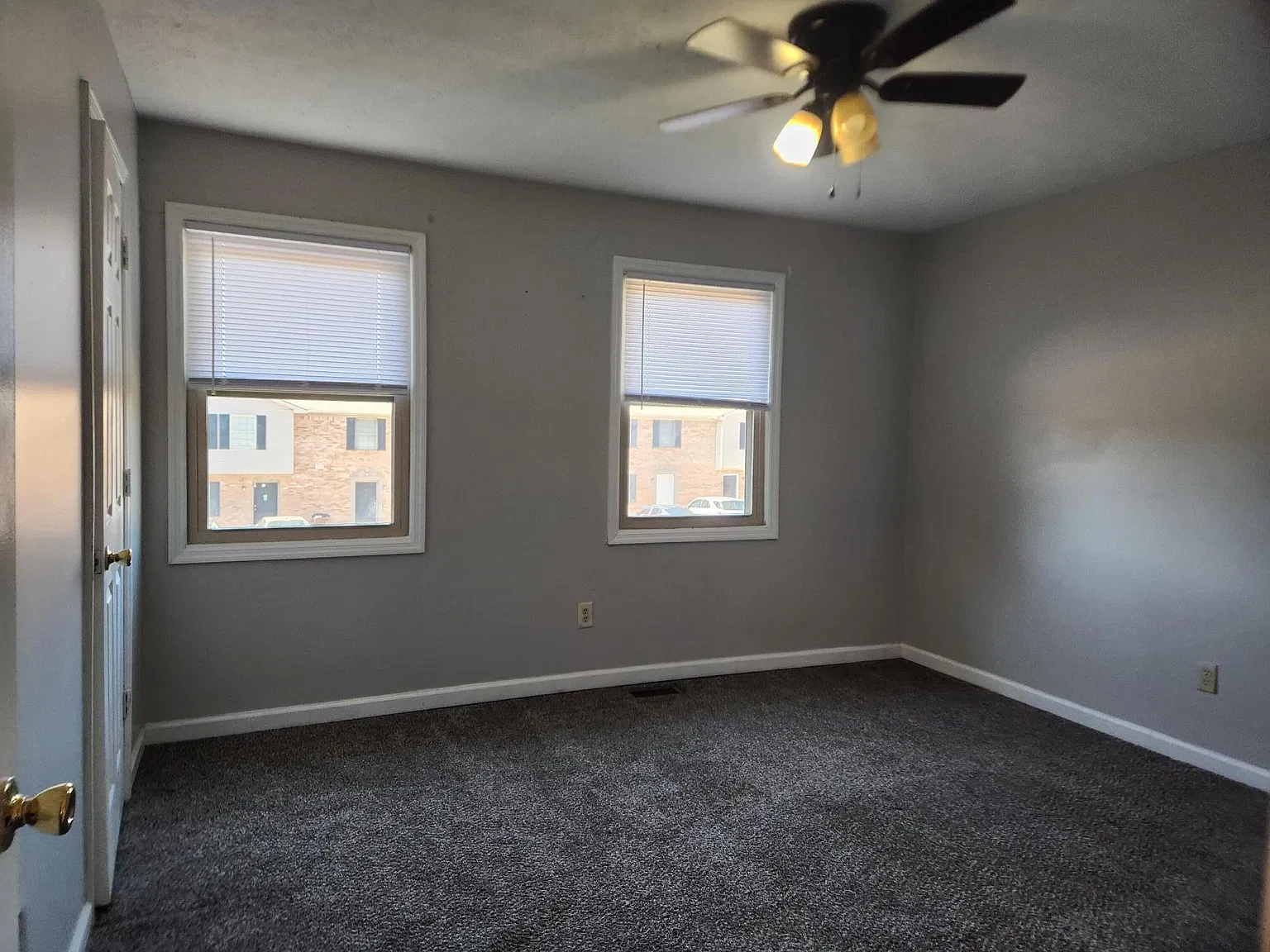2 bed, 2.0 bath, 2400 sqft, $925 — Photo 3