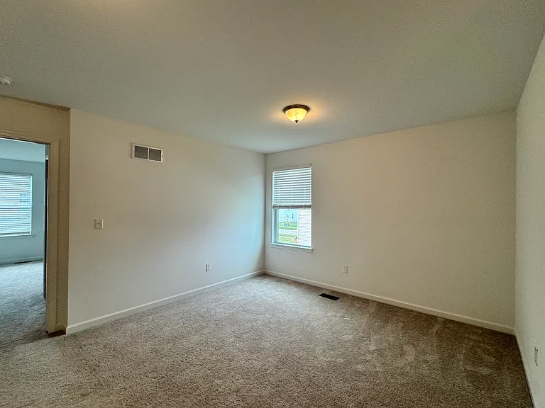 278 Springview St — Photo 37