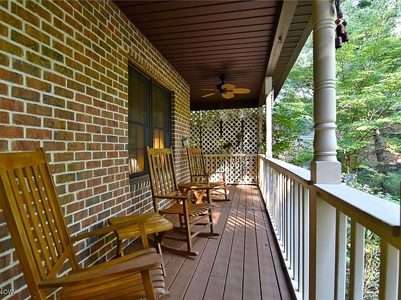 3rd image of 179 Ballantrae Dr