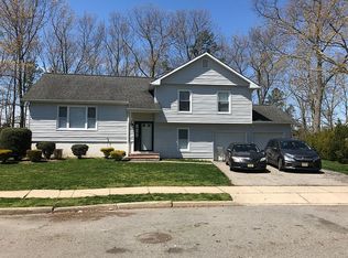 256 Rachel Ct, Lakewood, NJ 08701