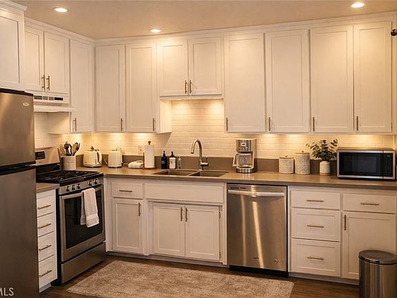 2nd image of 62016 Valley View Cir