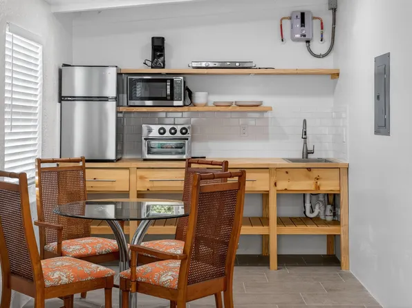 3000 Areca Ave, Naples, FL 34112