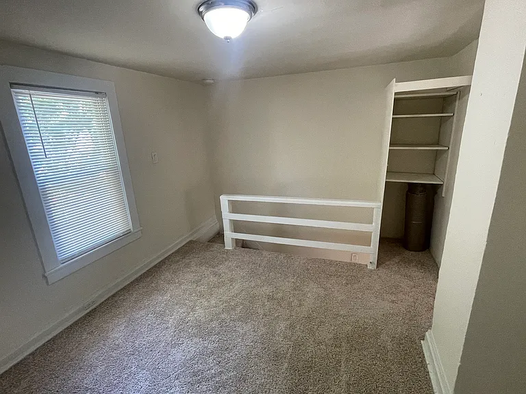 516 S Jefferson St — Photo 8