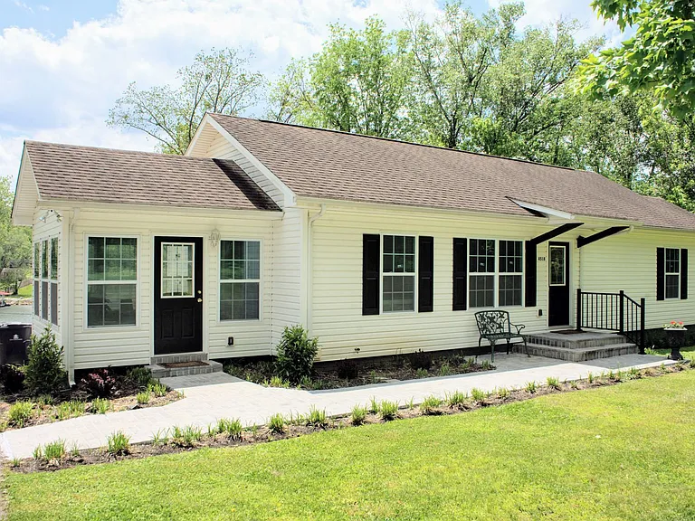 4518 Holston Hills Rd — Photo 2