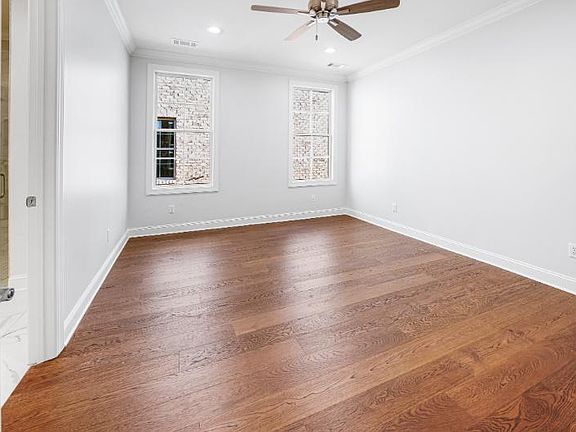 4th image of 109 Silver Tree Xing