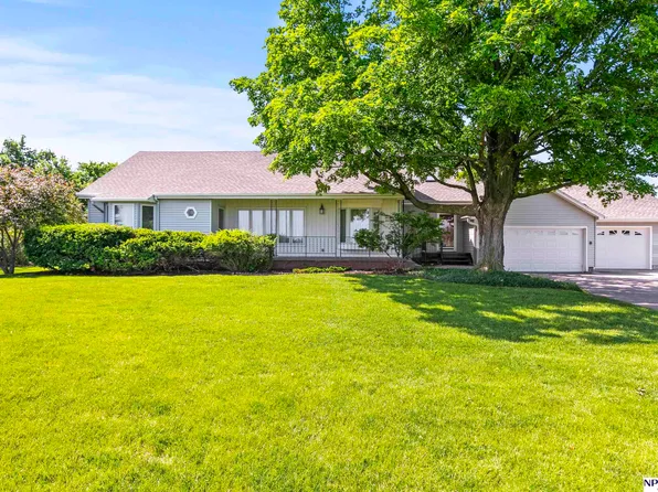 1535 W Linden Ave, Fremont, NE 68025