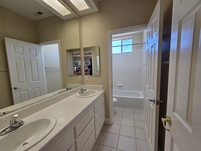 1406 Yukon St — Photo 36