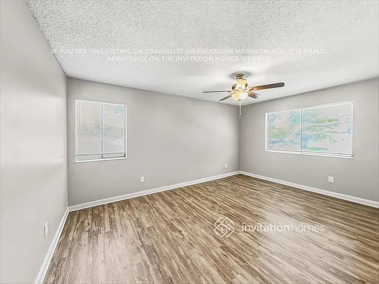 951 Waverly Dr — Photo 10