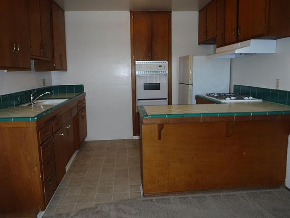 4th image of 2950 Clairemont Dr APT 1