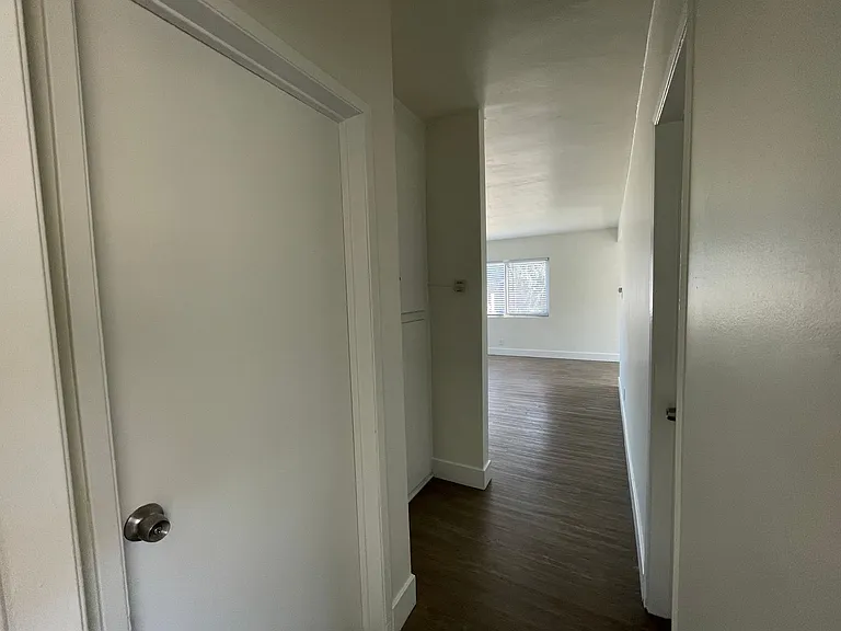 1101 Saint Louis Ave #7 — Photo 23