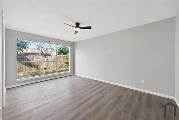 11820 Spring Grove Dr — Photo 30