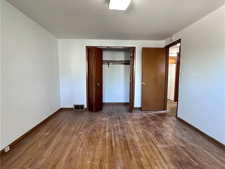 92 Lasalle Ave — Photo 11