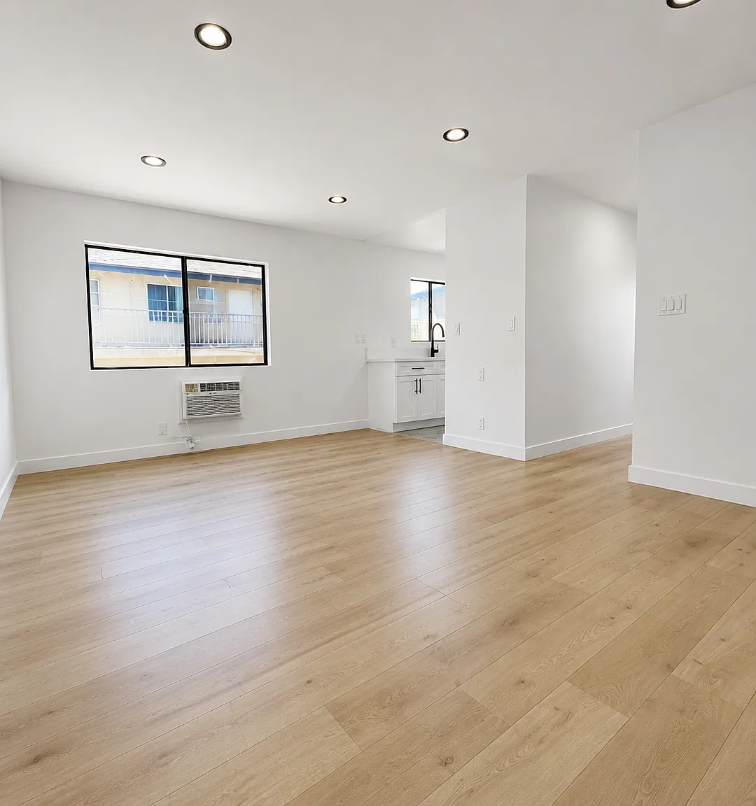 2345 Lincoln Park — Photo 4