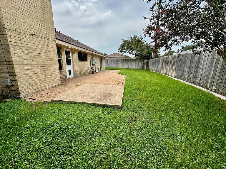 2931 Pasture Ln — Photo 9