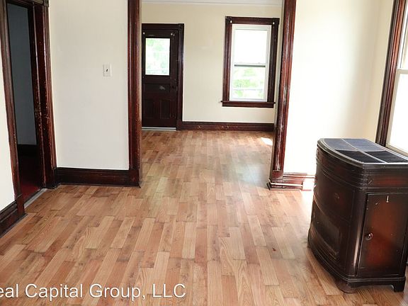 3rd image of 112 Vliet Blvd #2