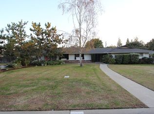 5866 E Club View Dr, Fresno, CA 93727