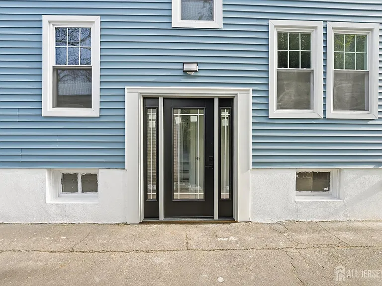 212 Montgomery St #A — Photo 20