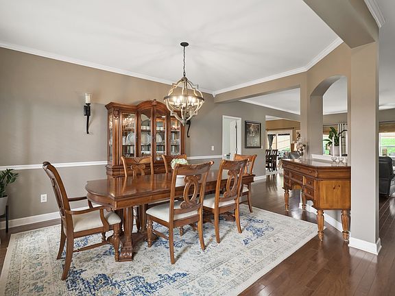 5th image of 7517 Woodstream Dr