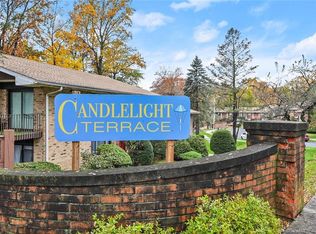 75 Kennedy Dr #75, Bridgeport, CT 06606