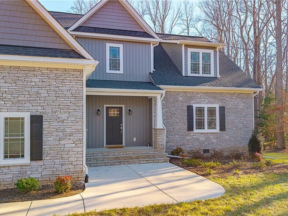 5th image of 1575 Ole Bert Dr