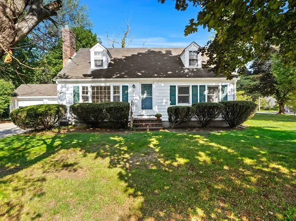 31 Homestead Cir, South Hamilton, MA 01982