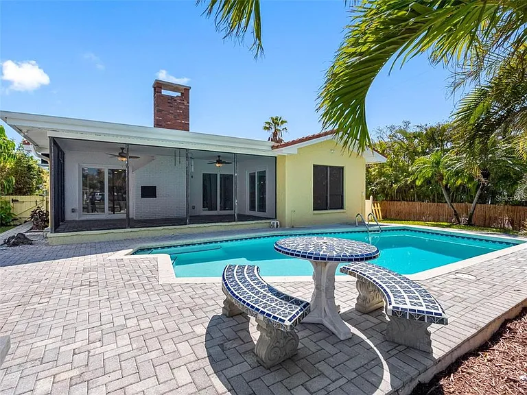 562 Johns Pass Ave — Photo 40