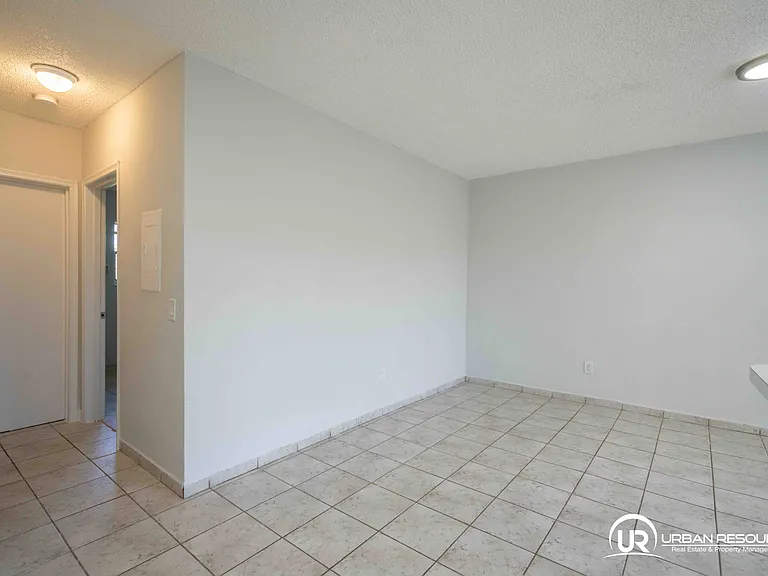 6650 Miller Dr #19 — Photo 11
