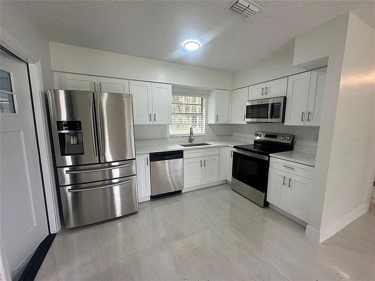 25527 Antler St — Photo 5