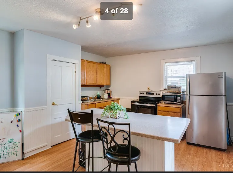 326 Emming St — Photo 8