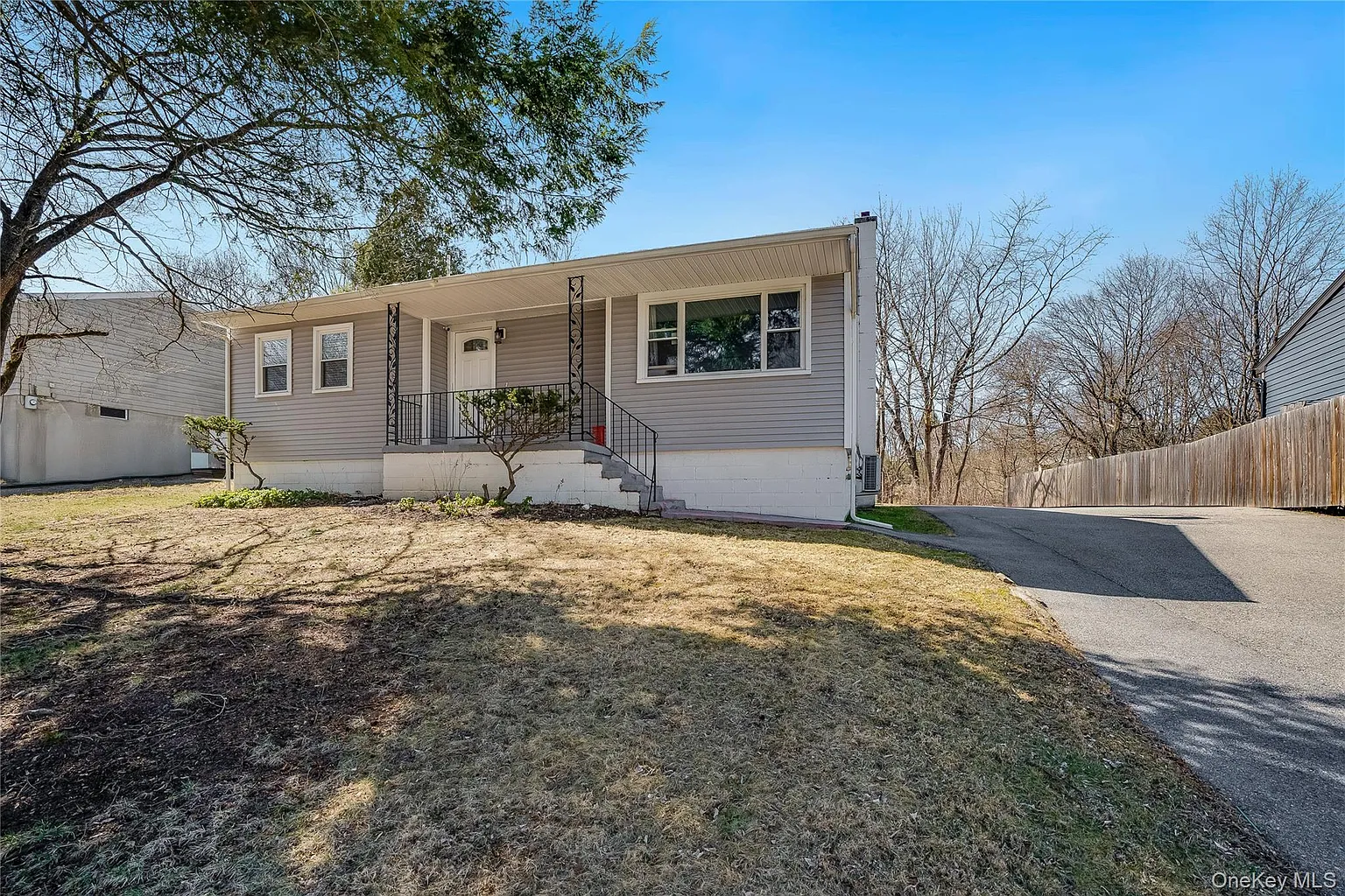 34 Pine Echo Drive photo 1