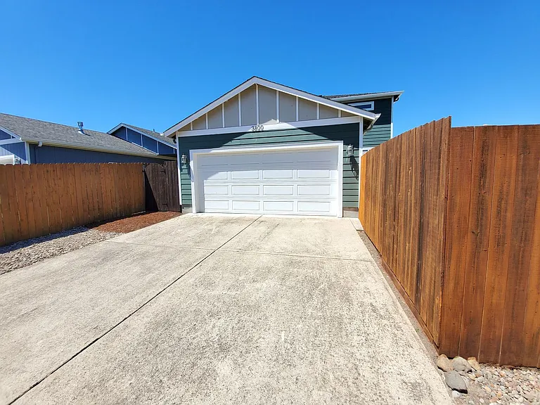 3800 Ryunkin St SE — Photo 17