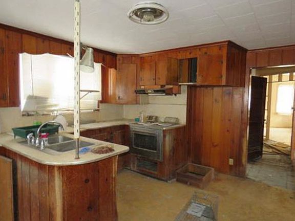 5th image of 60 Allen St