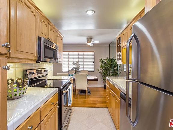 5th image of 1021 12th St APT 103