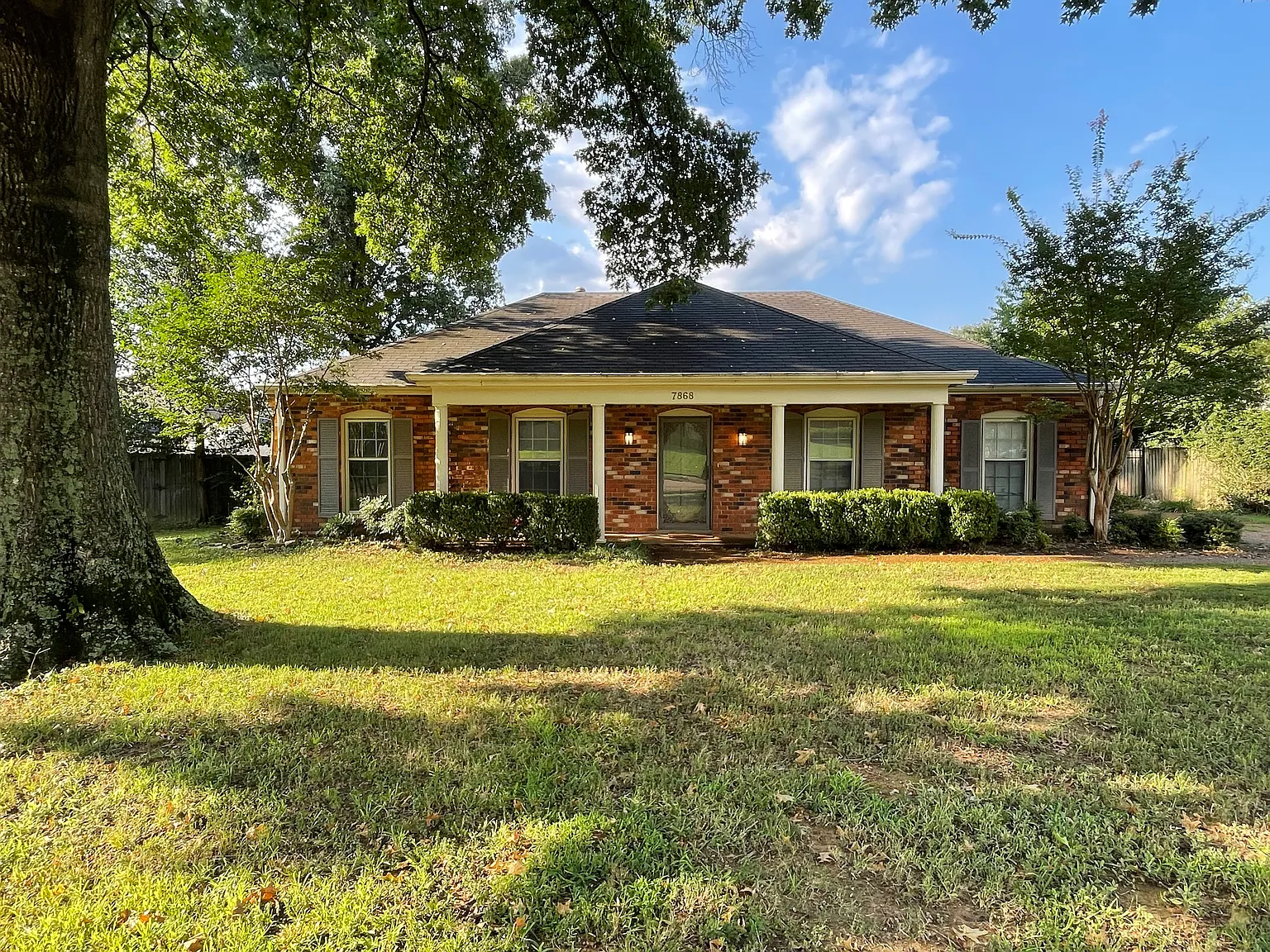 3 bed, 2074 sqft, $2,549 — Photo 1