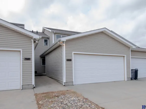 550 Lakeside Dr #43, Lincoln, NE 68528